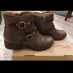 Eurosoft womens size boots- sold
